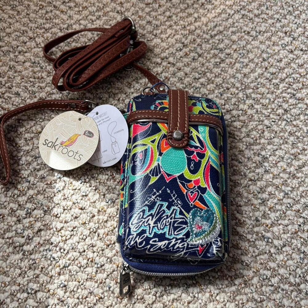 Sakroots NWT Phone Crossbody Bag with Long Strap